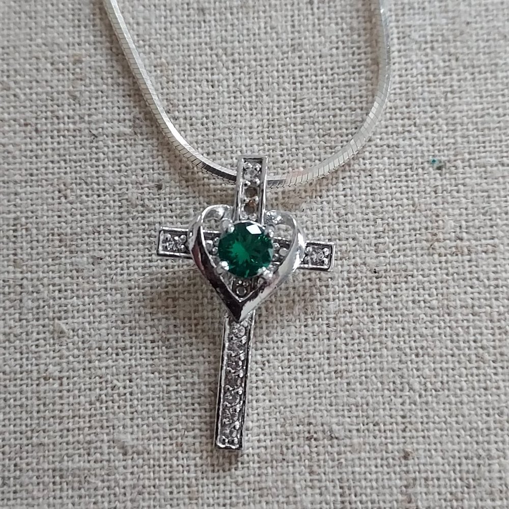 Sterling CZ Green Stone Cross Necklace 1" .925 Italy BSI Chain Like New